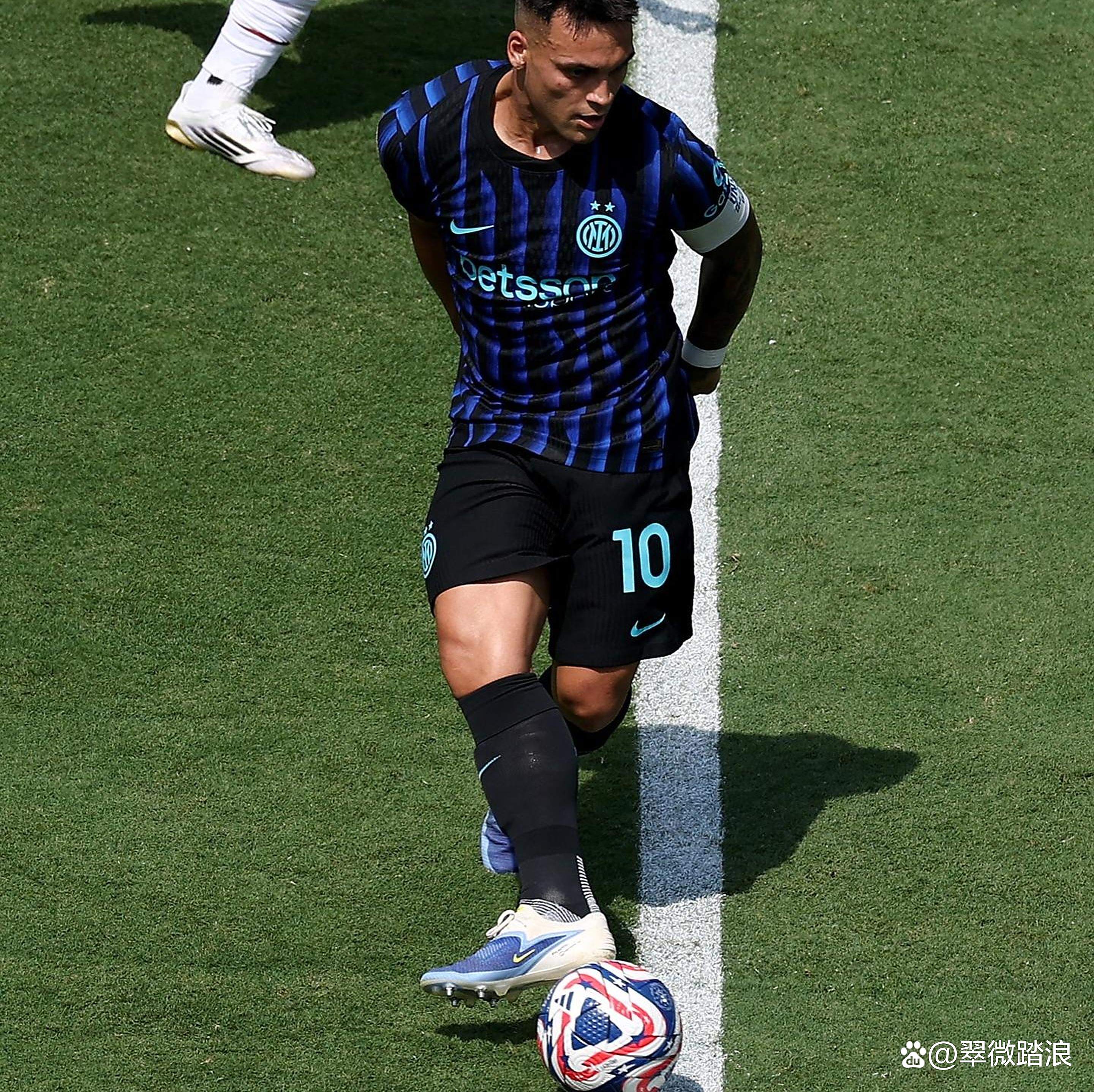 清晨我们刚刚苏醒作者