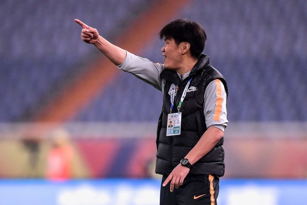 上海久事今夜内部沟通；志在德国杯名次提升；悬念犹存；阵容厚度经受考验(海因里希三大法则)